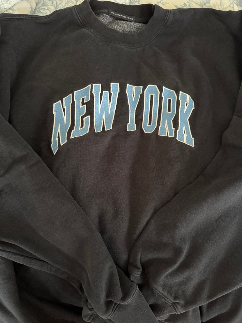Brandy Melville Navy Crewneck w/pockets Sweatshirt with Light BlueGraphic